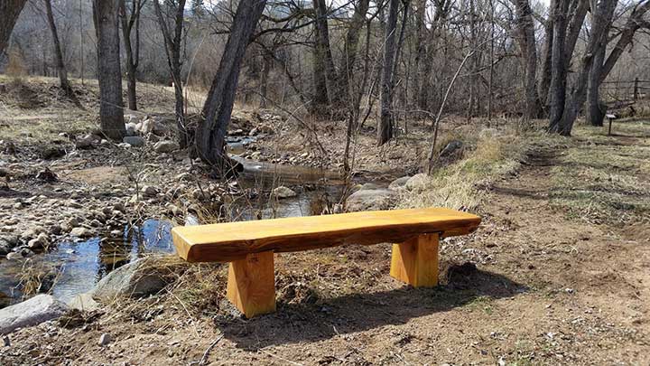 log bench